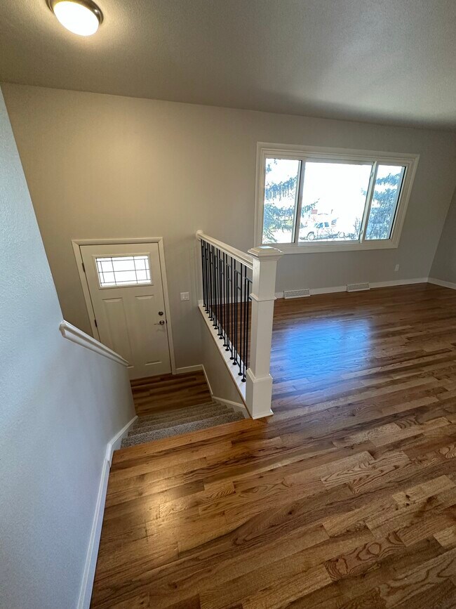 Building Photo - 6117 Kevin Ave