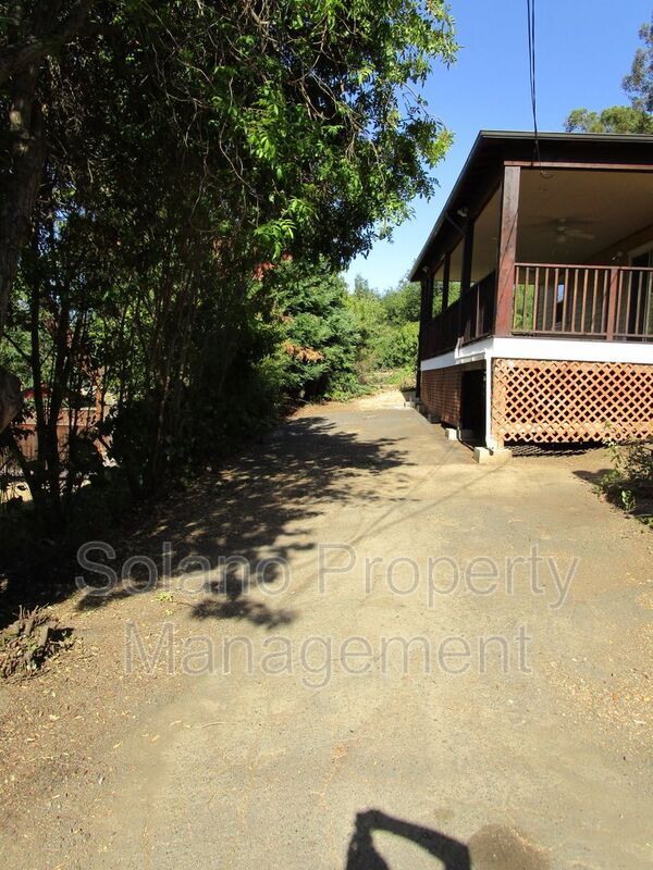 Building Photo - 476 Banning Way