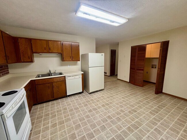 Building Photo - 358 Bradley Woods Ct NW