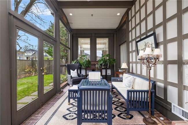 Building Photo - 4 Hunter Ave