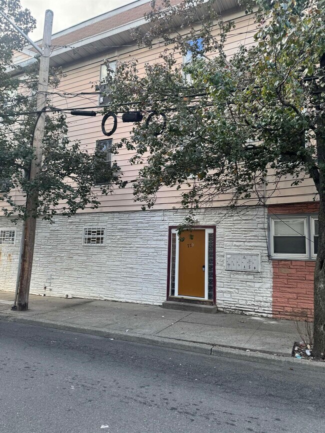 Building Photo - 770 Harrison Ave