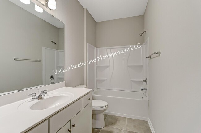 Building Photo - 278 Holly Forest Dr