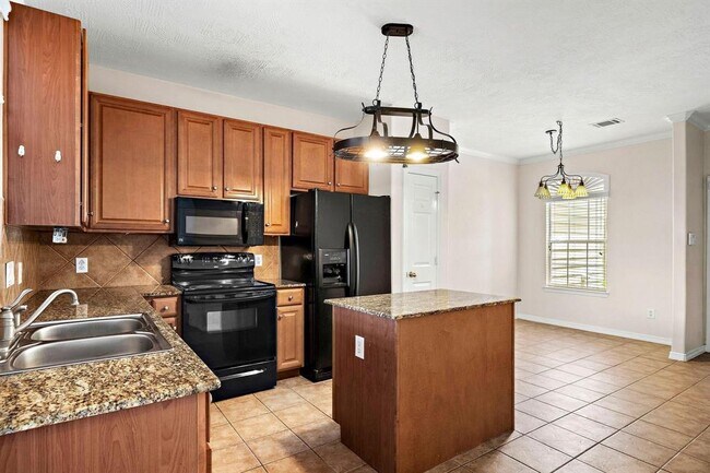 Building Photo - 816 Sterling Creek Cir
