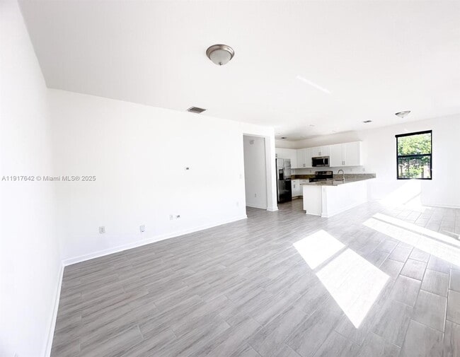 Building Photo - 244 NE 210th Way