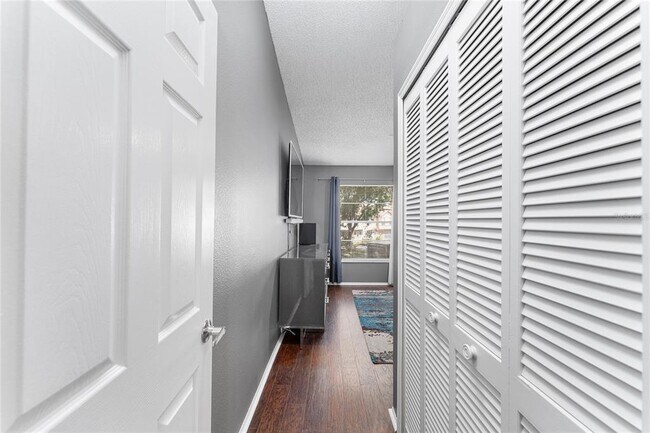 Building Photo - 2304 Fletchers Point Cir