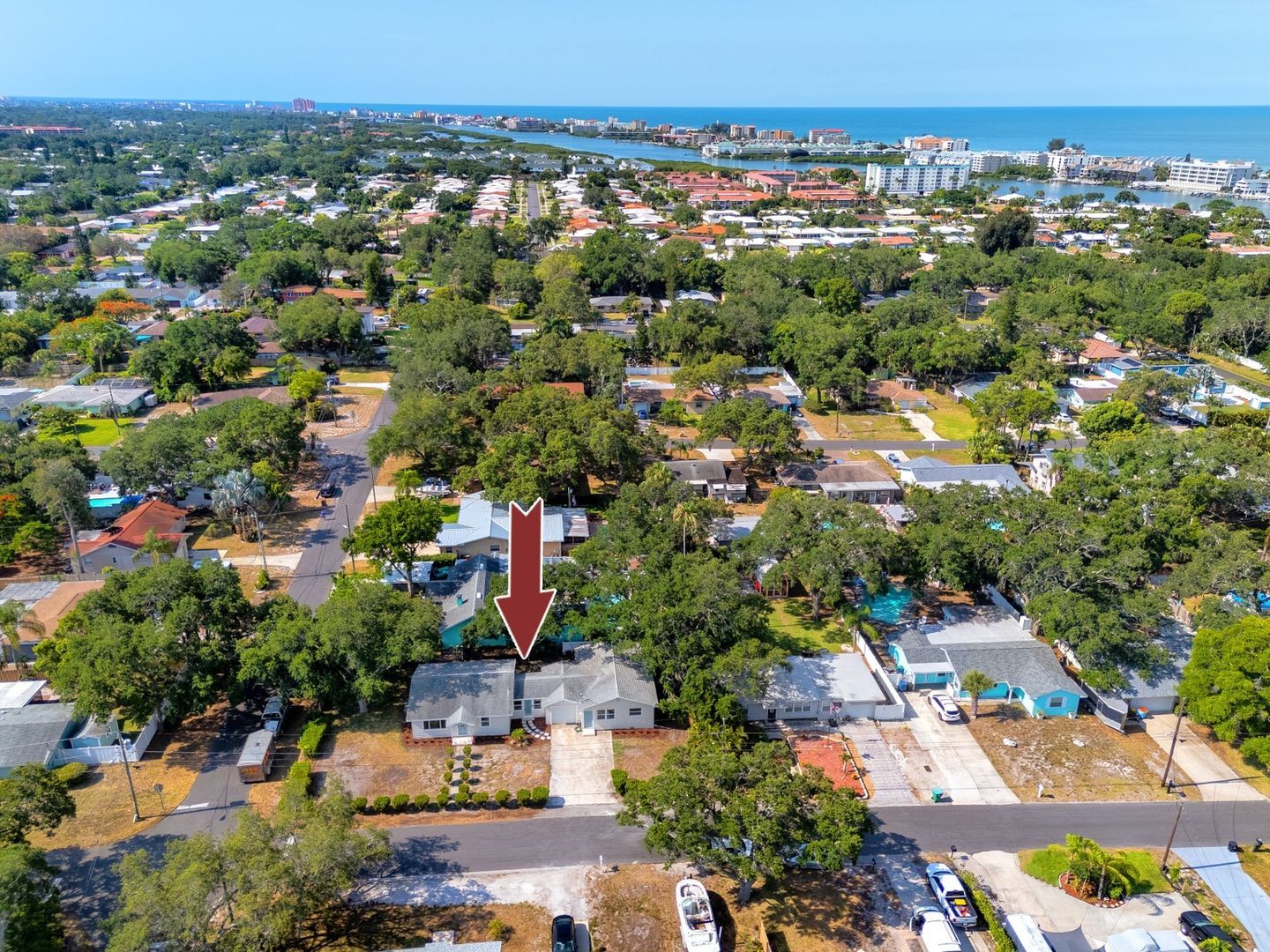 Building Photo - 14744 Sunset Dr