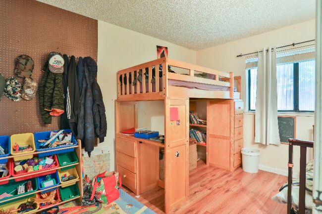 Building Photo - 8620 Coolwoods Way