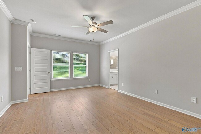 Building Photo - 7211 Holly Creek Dr SE