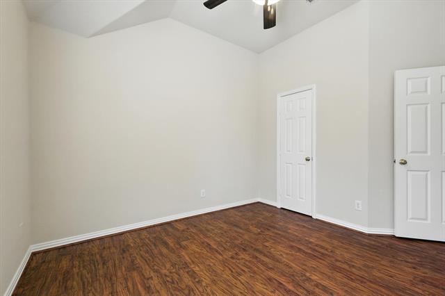 Building Photo - 1706 Mapleleaf Dr