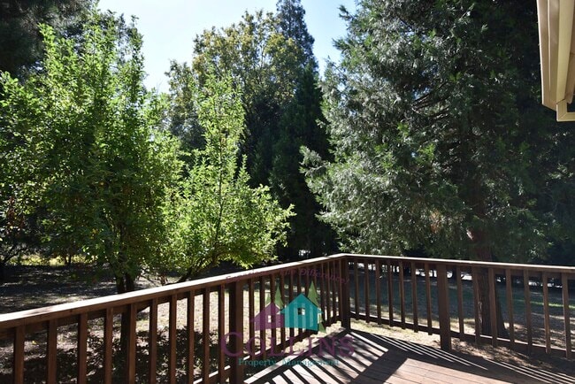 Building Photo - 10879 Gold Flat Rd