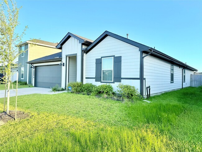 Building Photo - 31611 Farlam Farms Trl