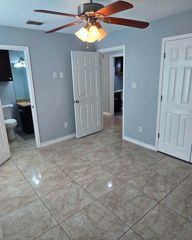 Building Photo - 1302 Quitaca Dr