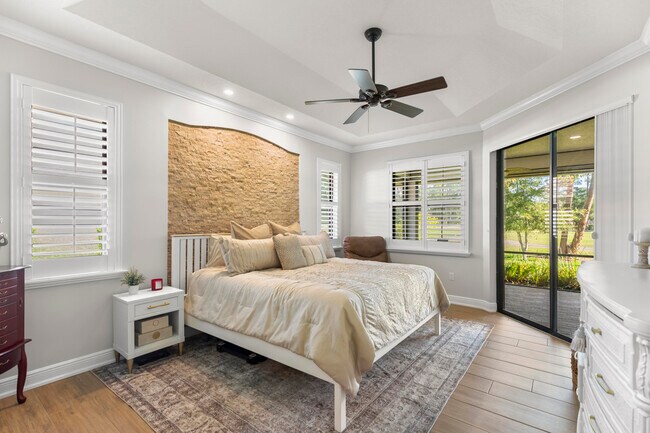 Building Photo - 1509 SW Mockingbird Cir