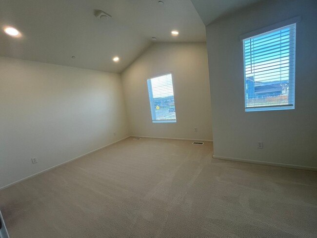 Building Photo - Brand New Home in Mosaic