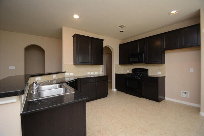 Building Photo - 21711 Tinsley Trails