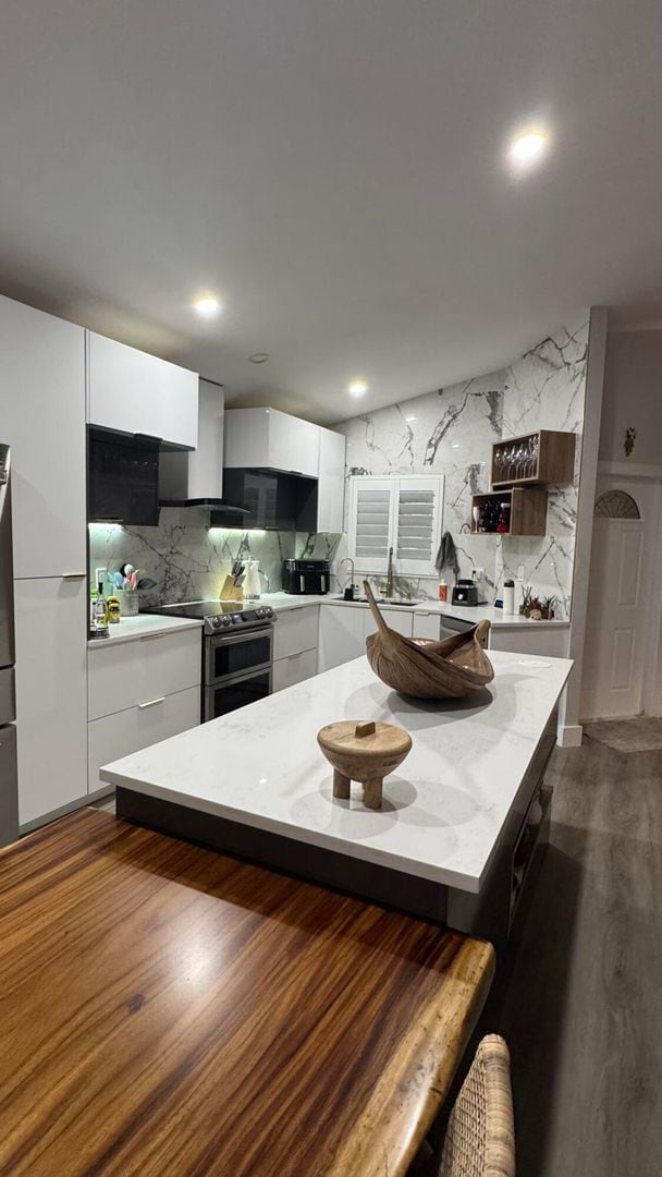 Building Photo - 672 NW 45th Ave