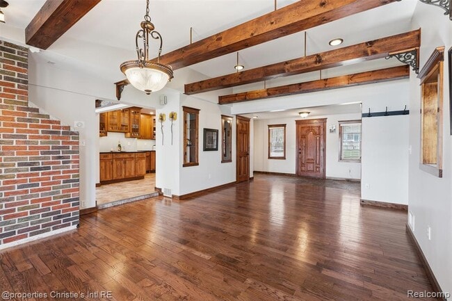 Building Photo - 2739 Lakeridge Ave