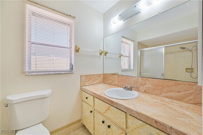 Building Photo - 759 96th Ave N