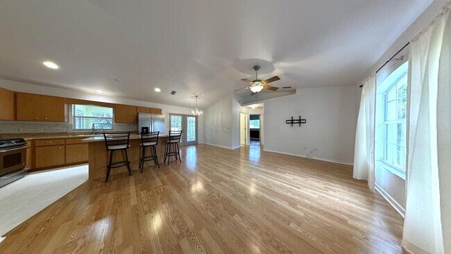Building Photo - 3616 Spinner Ave
