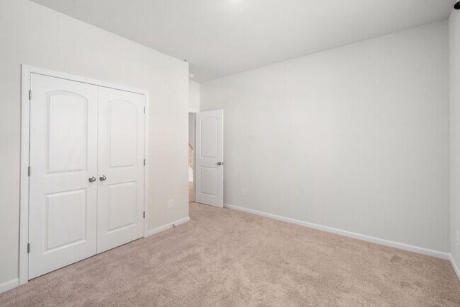 Building Photo - Luxury Living Begins at Home: Where Every Day Feels Like a Retreat; 5BR/3BA, Office