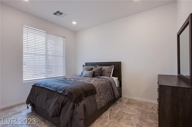 Building Photo - 8307 Red Lily St