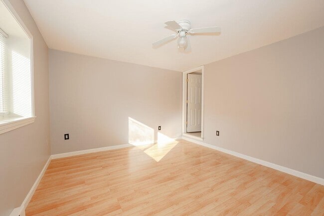 Building Photo - 128 Loudon Rd