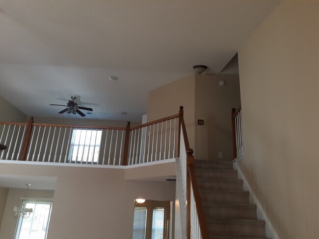Building Photo - Charming 2 Story Home in Northeast Columbia!