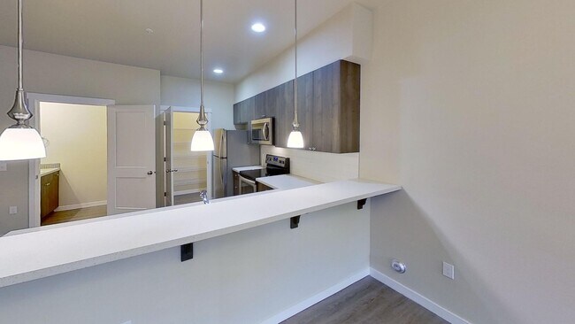 Building Photo - 2 Bedroom 2.5 Bath townhome with 1 car garage. Schedule a tour today!