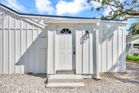 Building Photo - 1508 27th Ave N