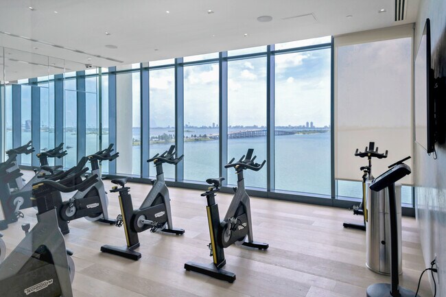 Building Photo - 3131 NE 7th Ave