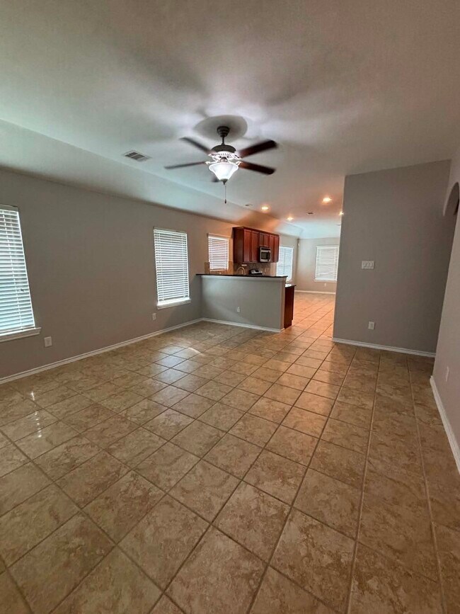 Building Photo - 1707 Hickory Burl Ln