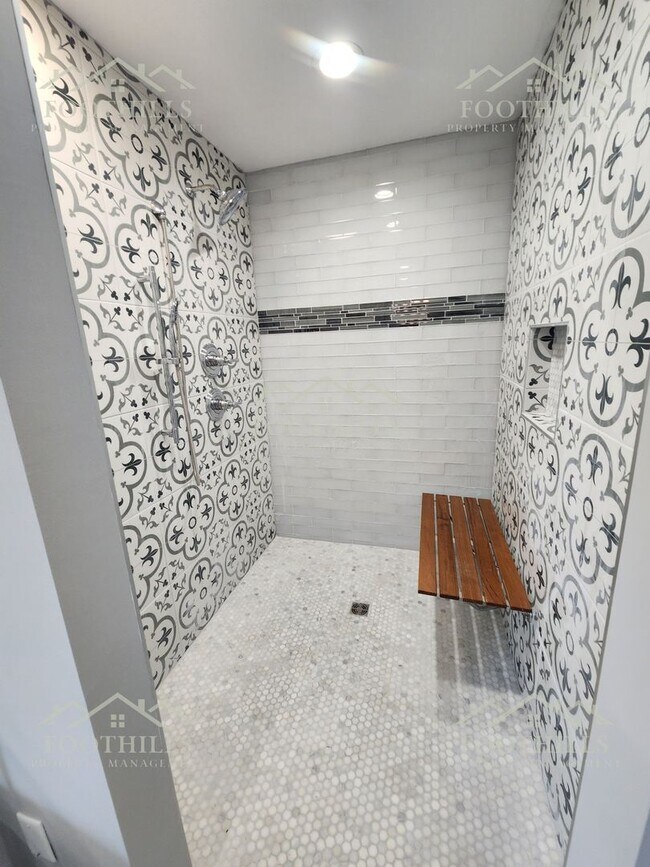 Building Photo - 128 Hudgins Lake Rd