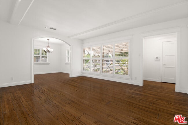 Building Photo - 4900 Ethel Ave