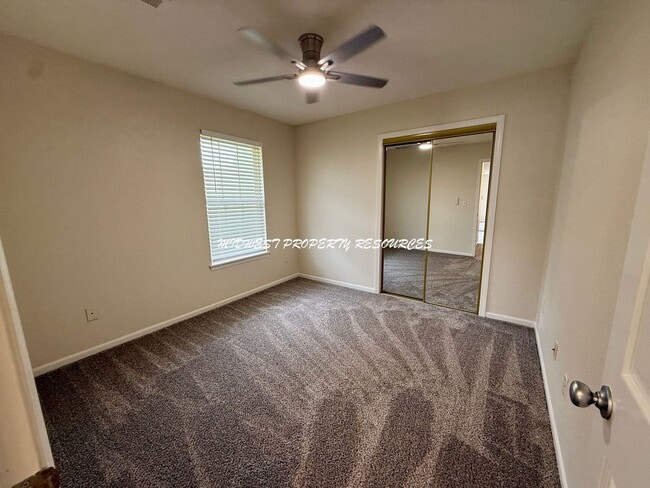 Building Photo - Ranch townhome w/ Mowing provided