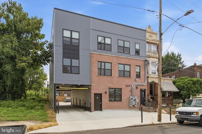 Building Photo - 3637 N 16th St