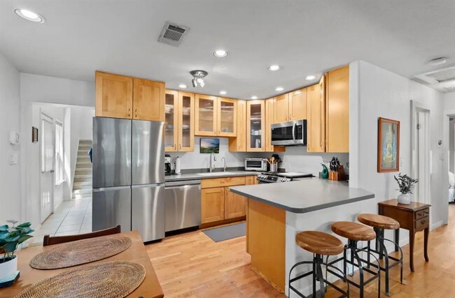 Building Photo - 2102 Peach Tree St