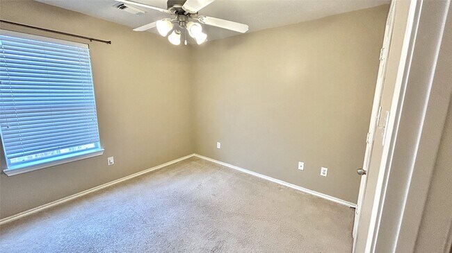 Building Photo - 5030 Birch Manor Ln