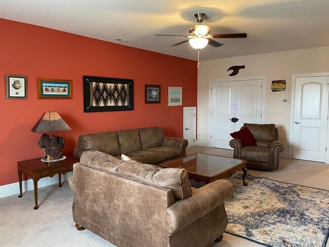 Building Photo - Unfurnished 3 Bedroom 3 Bathroom House with Home Office In Calabash
