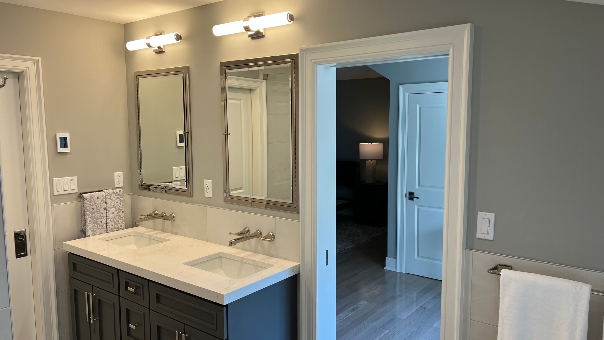 Double Vanity - 15 Broadway