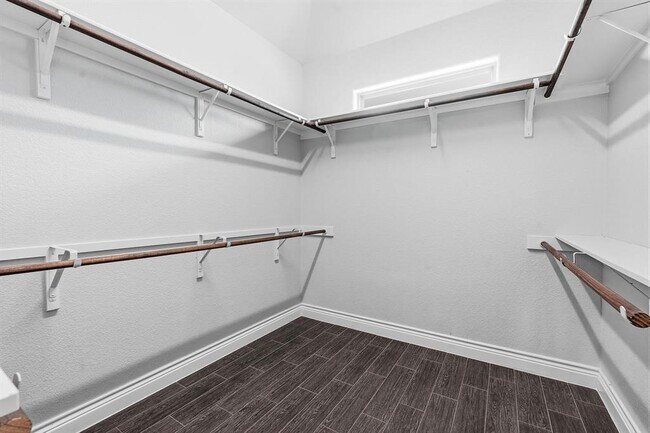 Building Photo - 468 Lloyd Ln