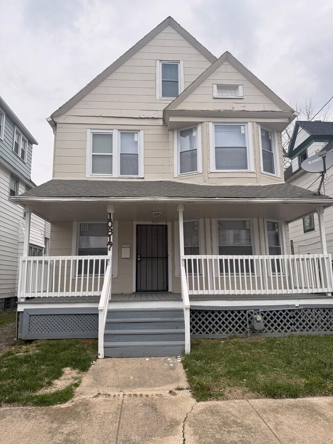 Building Photo - 10817 Hull Ave