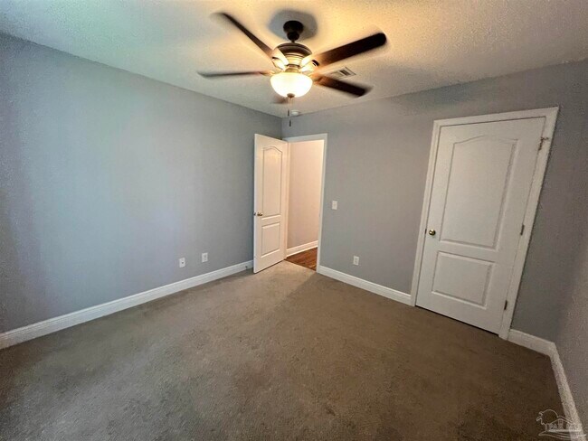 Building Photo - 7951 Amethyst Dr