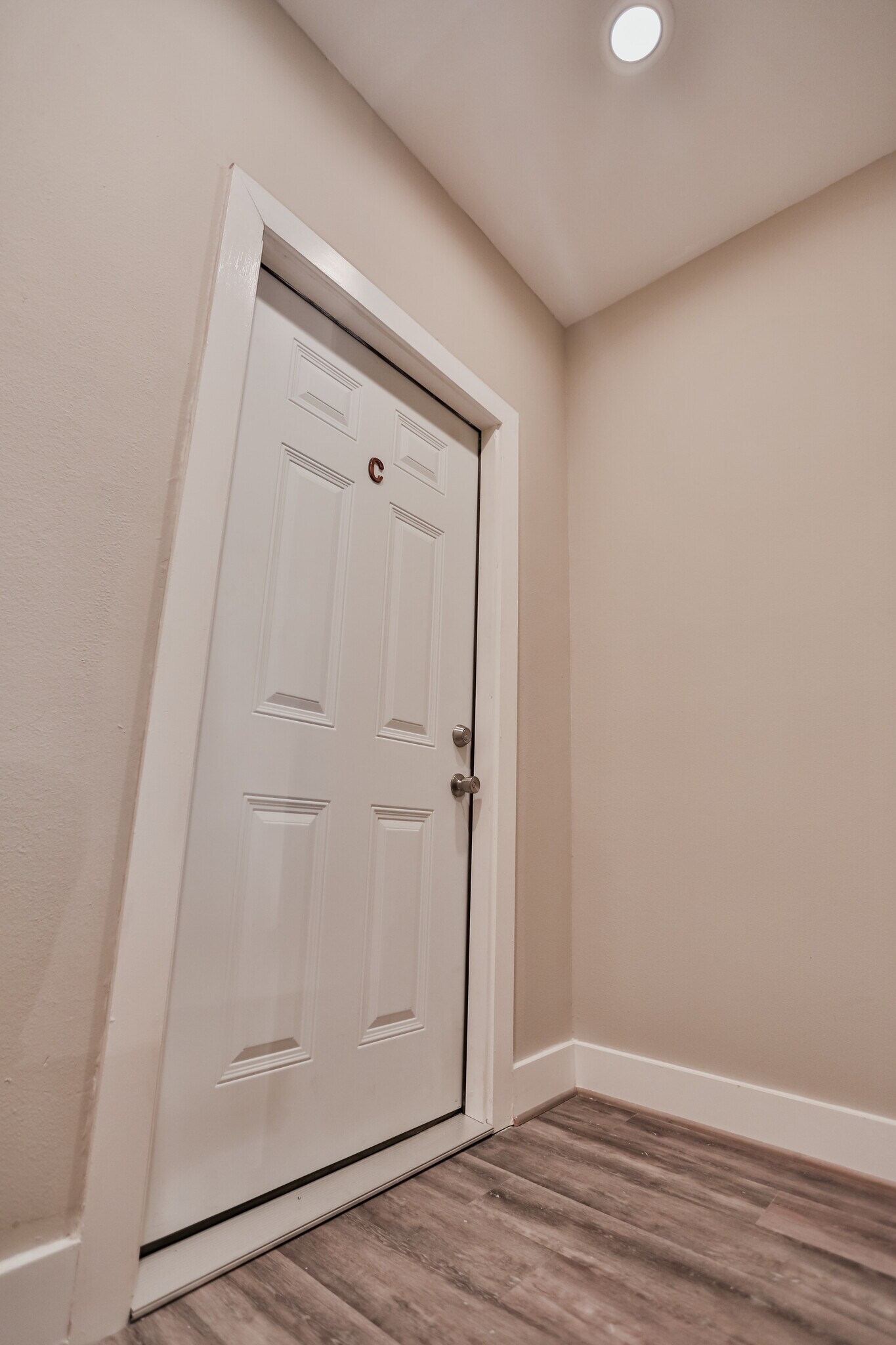 Building Photo - 3245 Dixie Dr