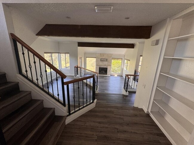 Building Photo - 4629 Villas Ct