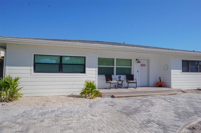 Building Photo - 929 Lantana Ave