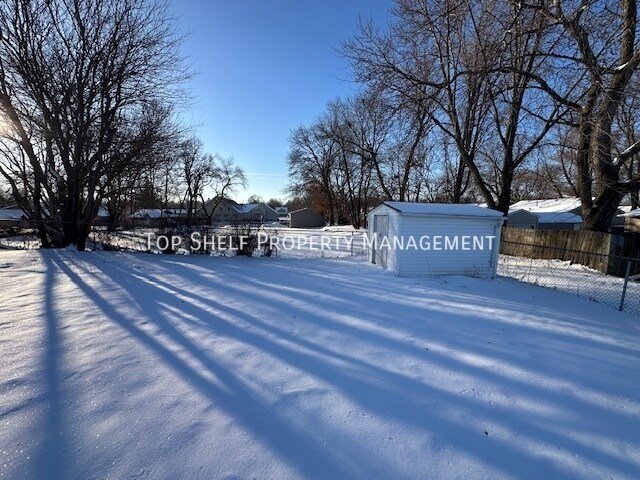 Building Photo - 4834 Seneca Ave