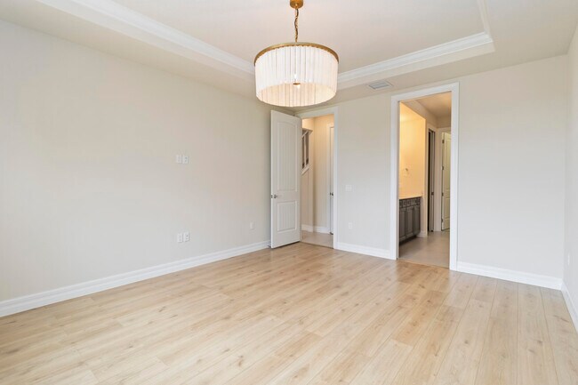 Building Photo - 8289 Vaulting Dr