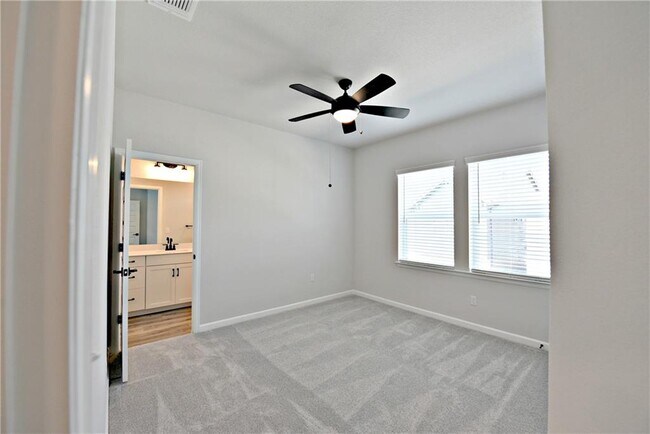 Building Photo - 13602 Defiance Pass