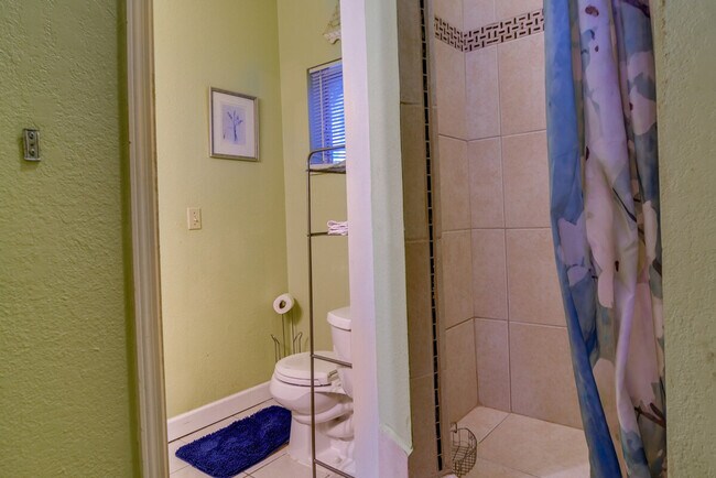 Building Photo - 2960 58th Ave S