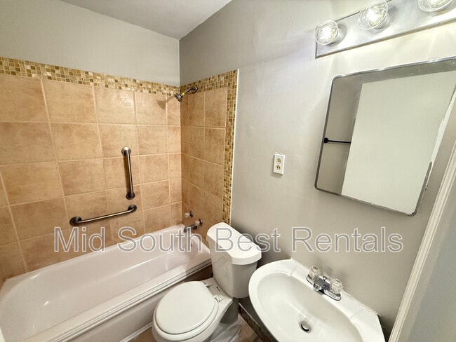 Building Photo - 3010 Ashwood Cove